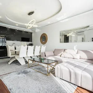  Apartment Kiraly 44 Luxury With Free Parking