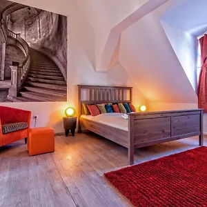  Apartment Luxury Paulay Street